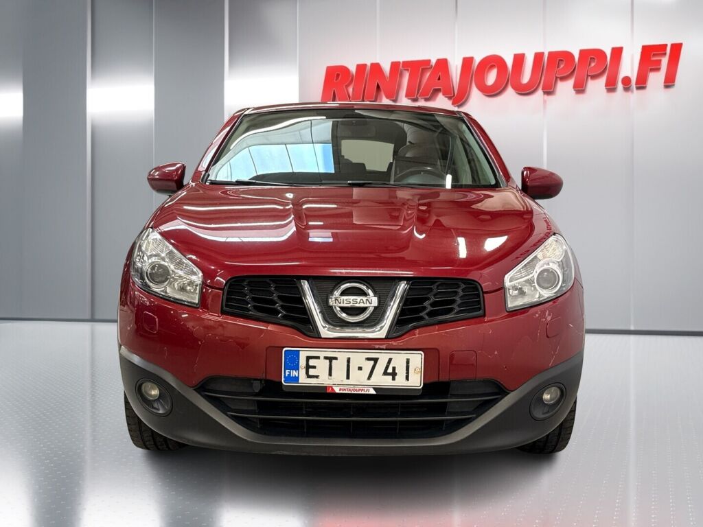 Nissan Qashqai 2011 Punainen