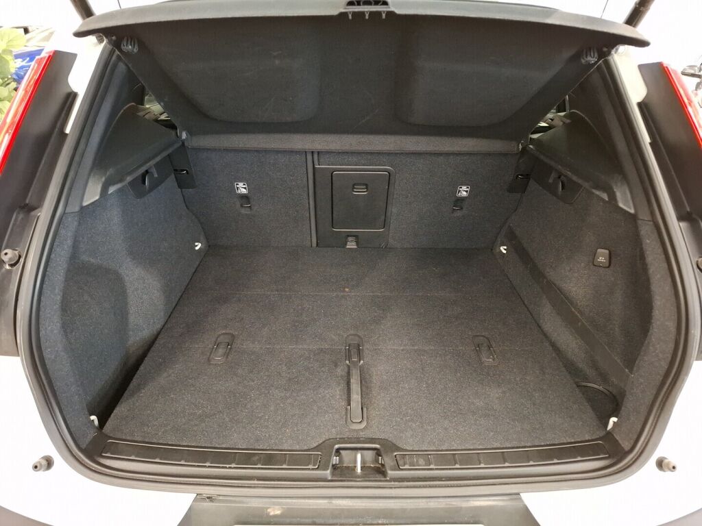 Volvo XC40 2020 Valkoinen