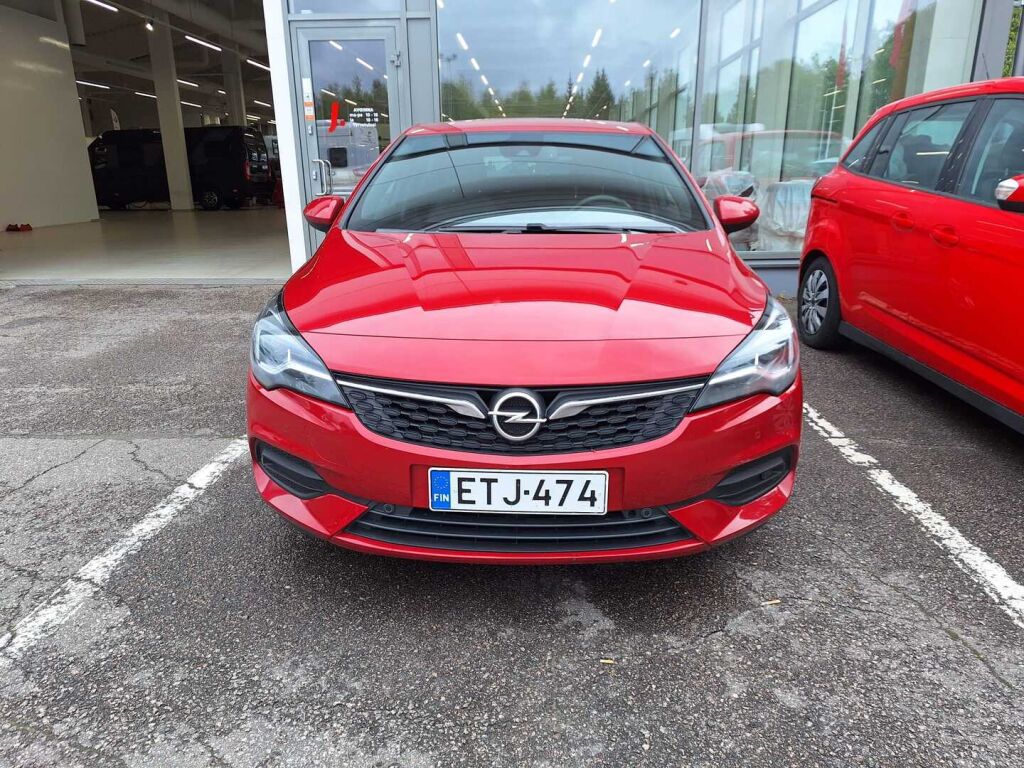 Opel Astra 2020 Punainen