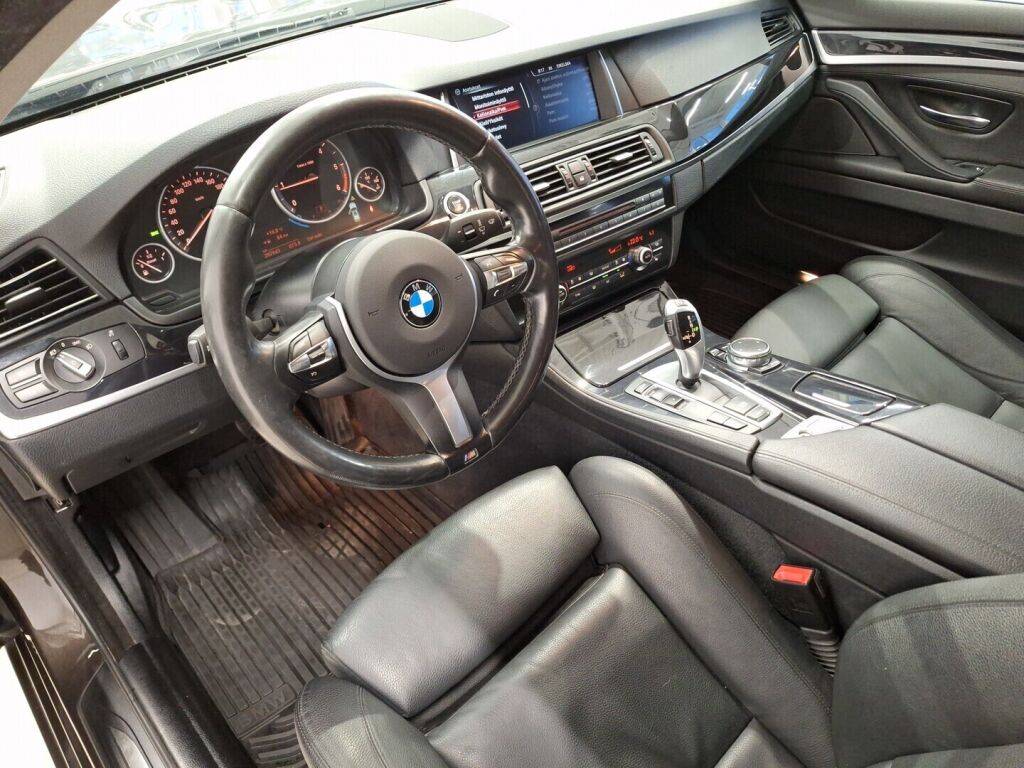 BMW 520 2016 Ruskea (beige)