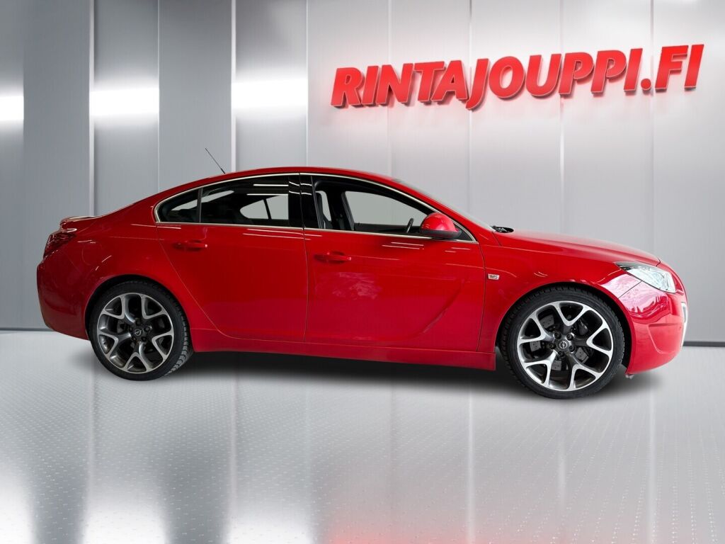 Opel Insignia 2011 Punainen