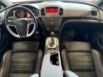 Opel Insignia 2011 Punainen