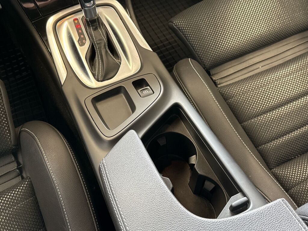 Opel Insignia 2011 Punainen