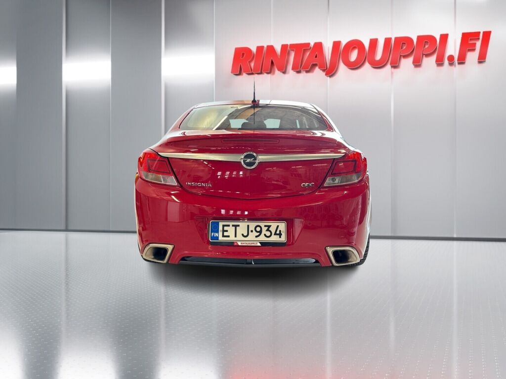 Opel Insignia 2011 Punainen