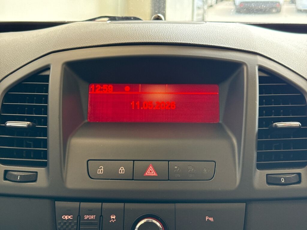 Opel Insignia 2011 Punainen