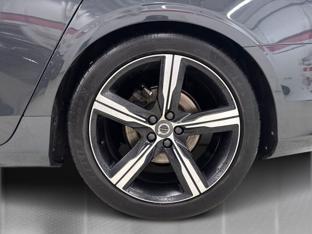 Volvo V90 2019 Harmaa