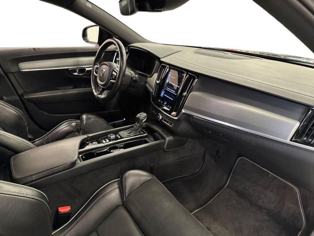 Volvo V90 2019 Harmaa