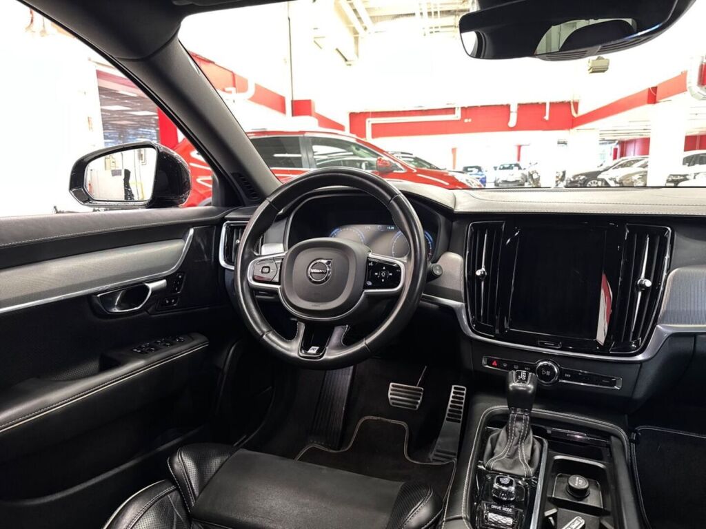 Volvo V90 2019 Harmaa