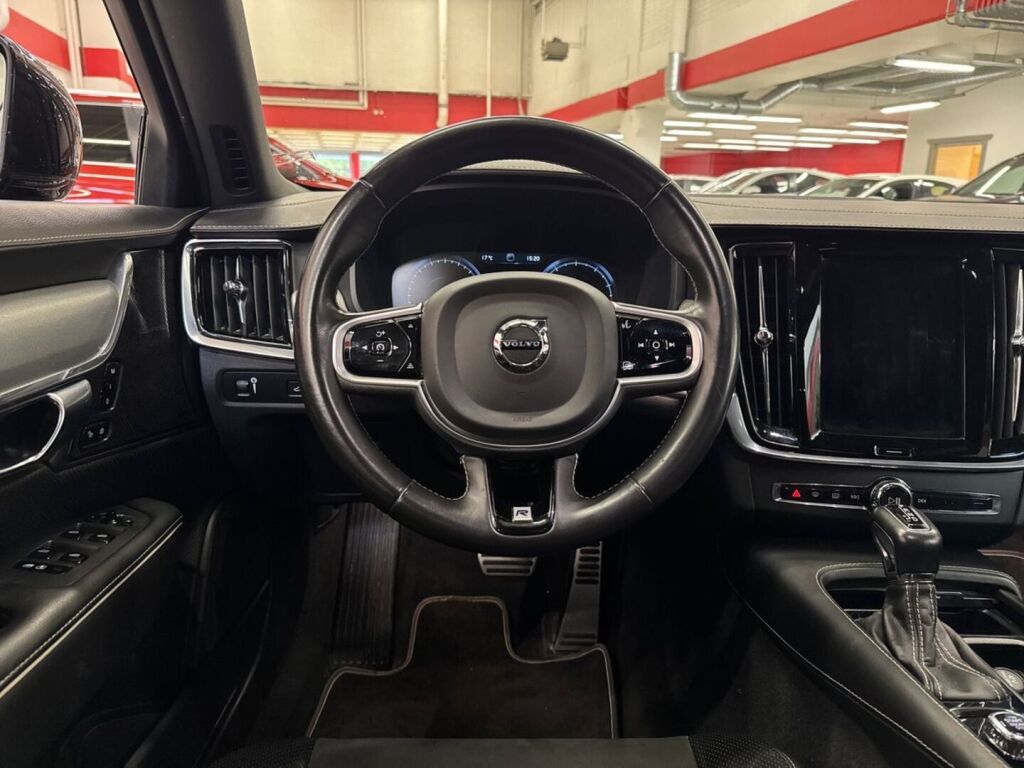Volvo V90 2019 Harmaa