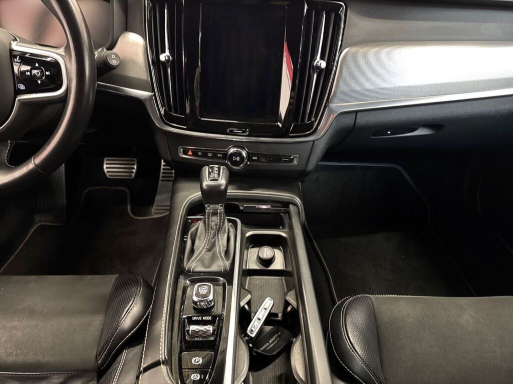 Volvo V90 2019 Harmaa