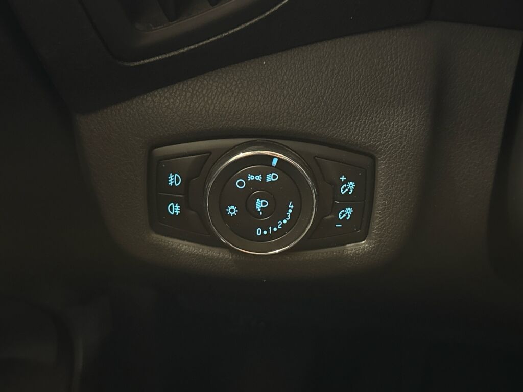 Ford Transit Connect 2015 Valkoinen