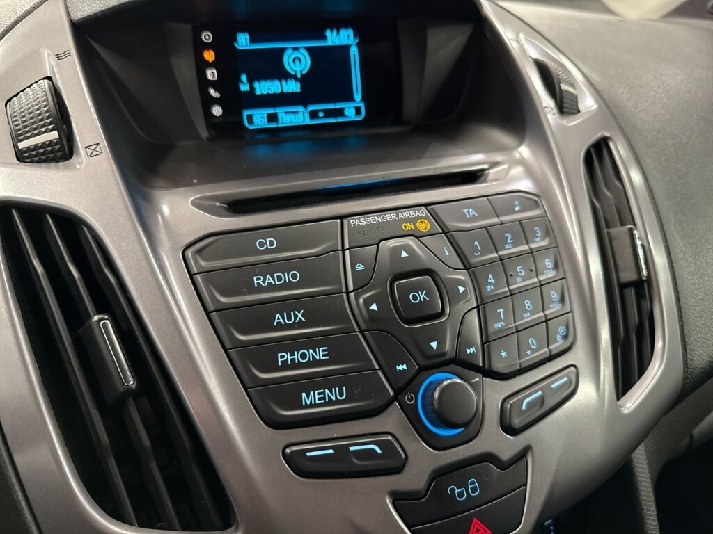 Ford Transit Connect 2015 Valkoinen