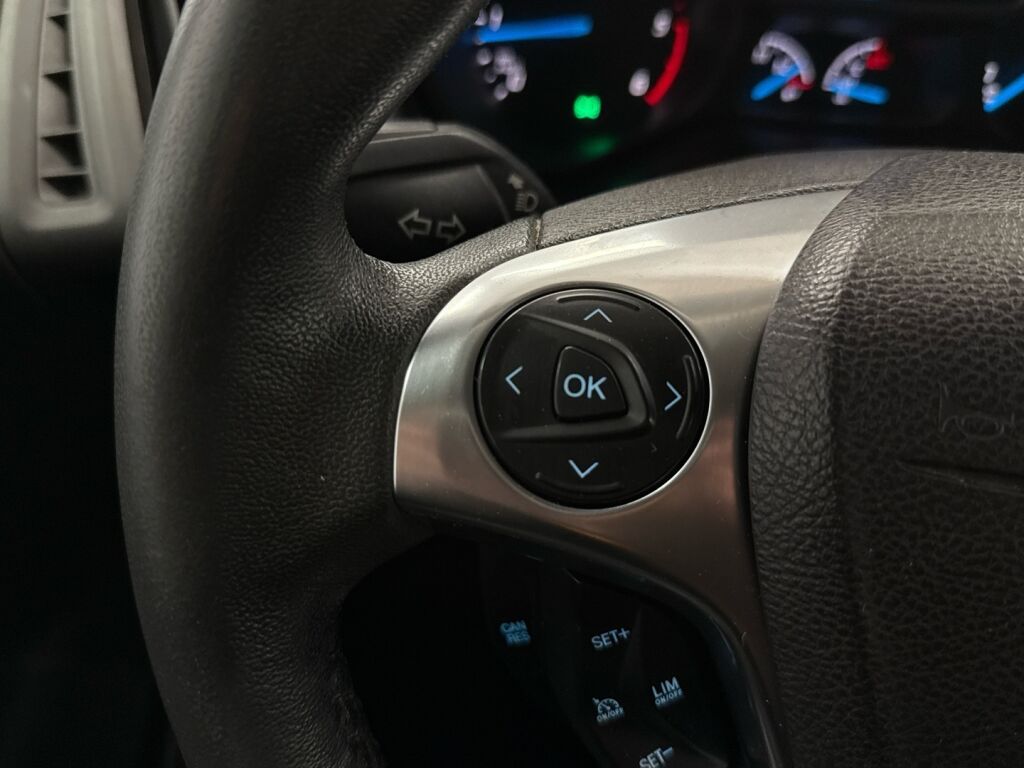 Ford Transit Connect 2015 Valkoinen