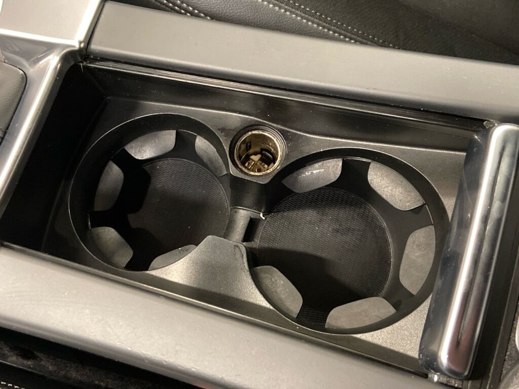 Volvo V60 Cross Country 2017 Ruskea (beige)