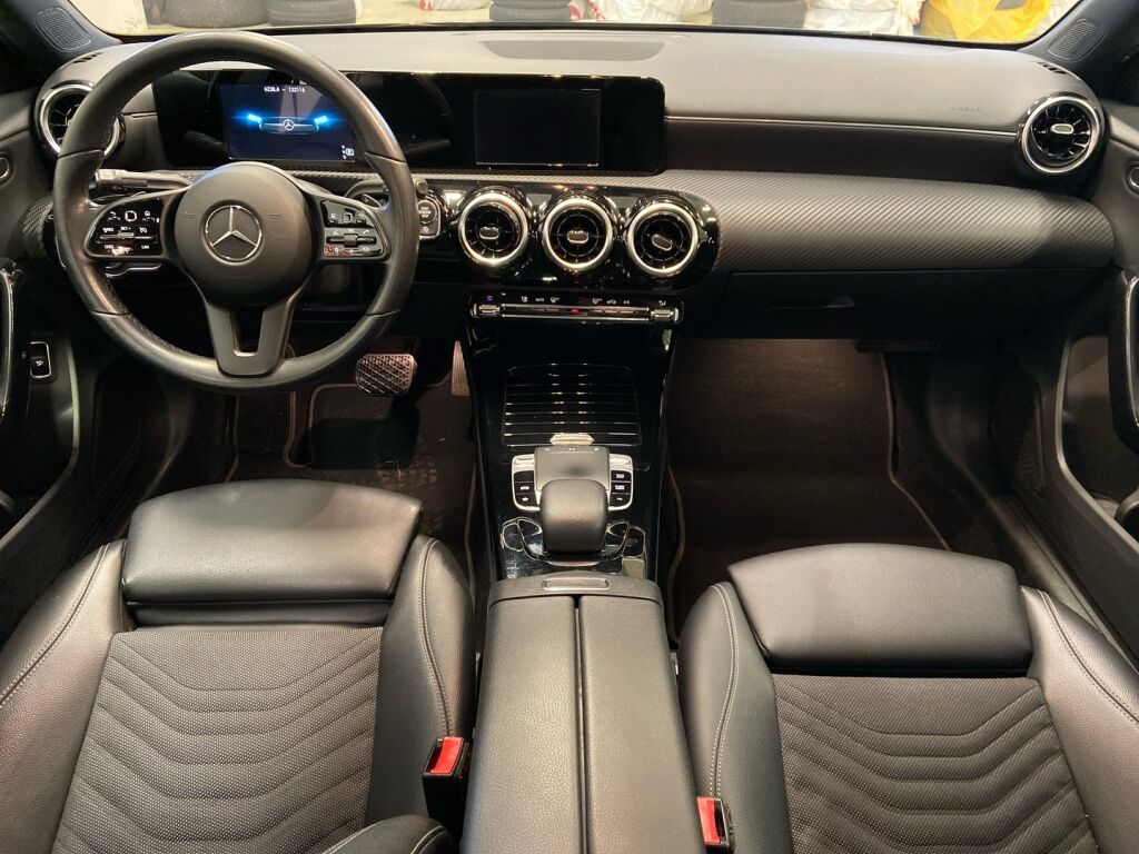 Mercedes-Benz A 2019 Musta