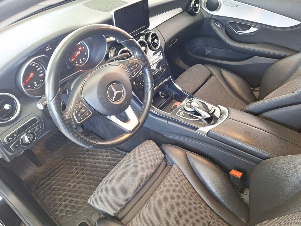 Mercedes-Benz C 2015 Musta