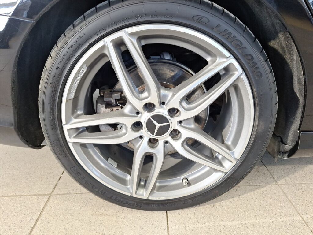 Mercedes-Benz C 2015 Musta