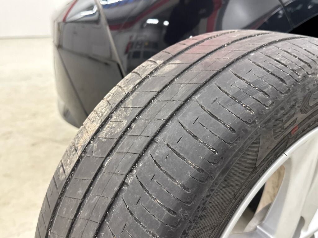 Toyota Corolla 2021 Musta