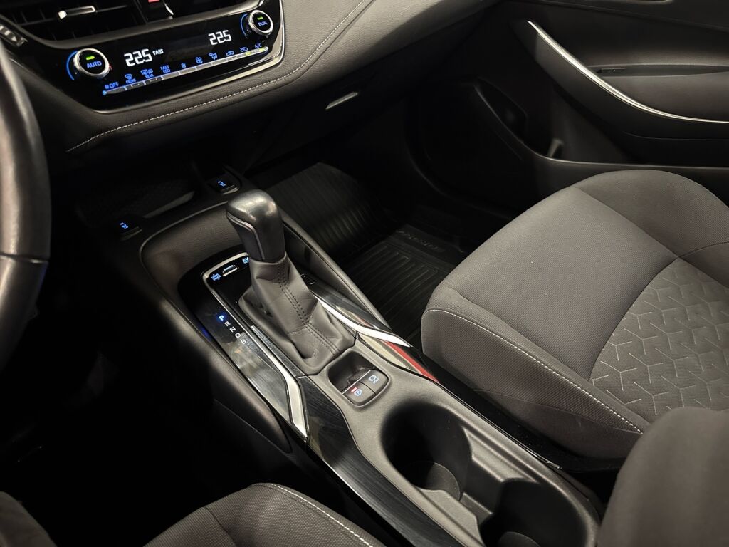 Toyota Corolla 2021 Musta