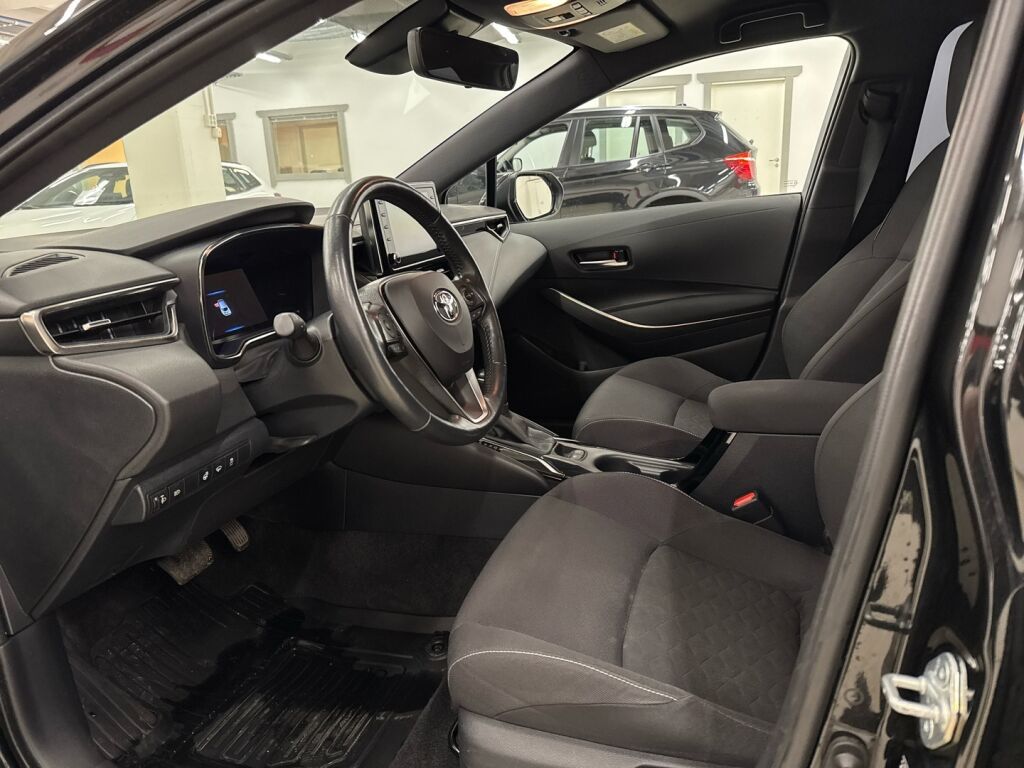 Toyota Corolla 2021 Musta