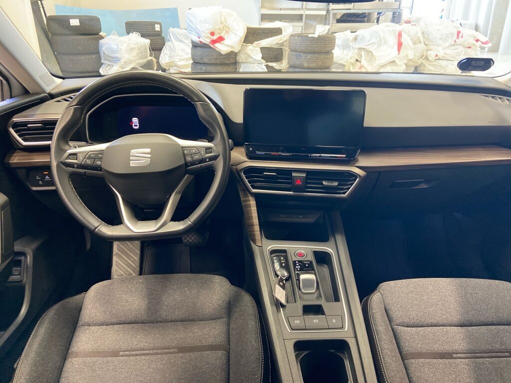 Seat Leon Sportstourer 2021 Valkoinen