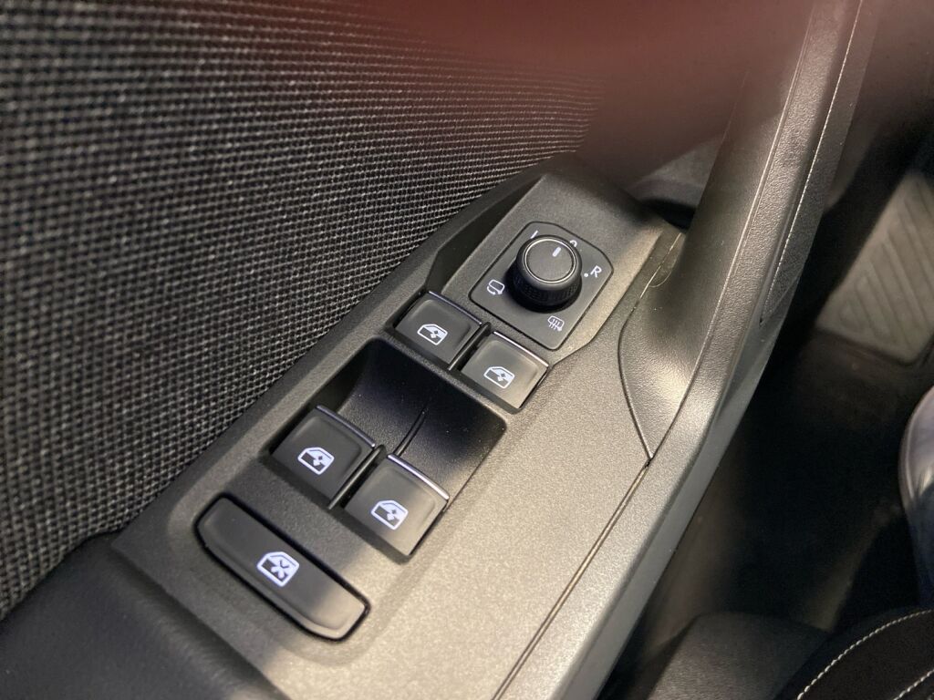 Seat Leon Sportstourer 2021 Valkoinen