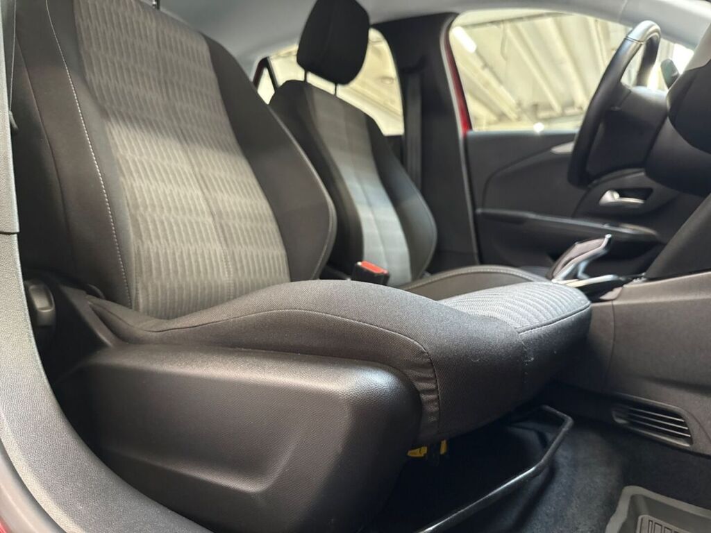 Opel Corsa-e 2021 Punainen