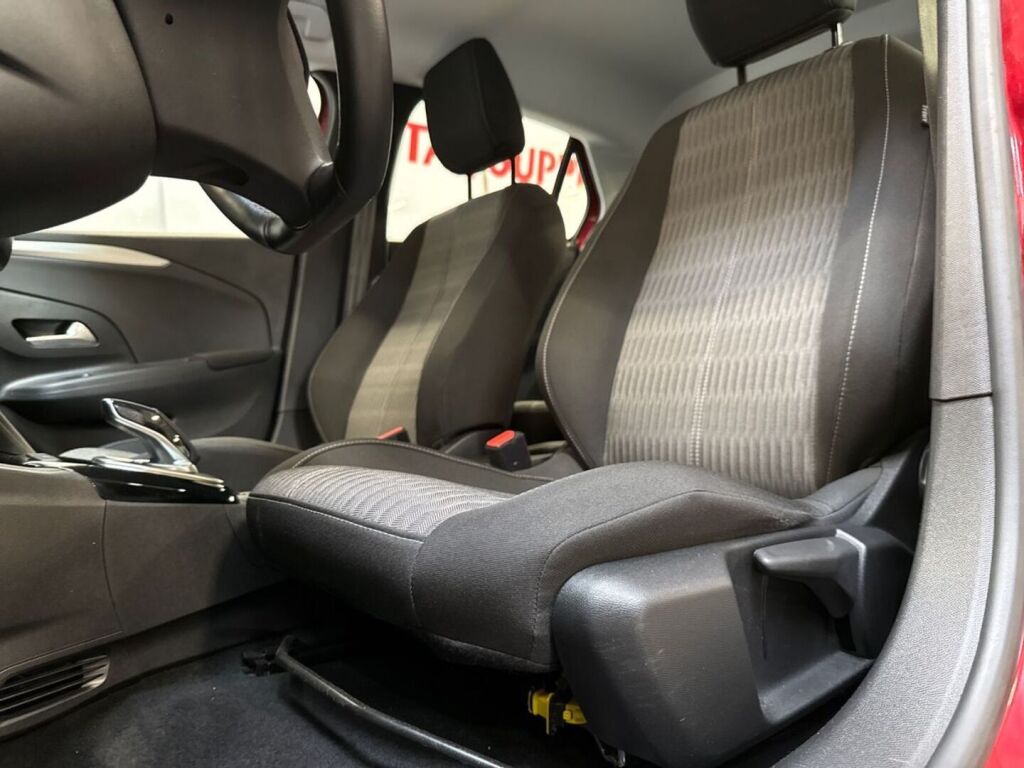 Opel Corsa-e 2021 Punainen