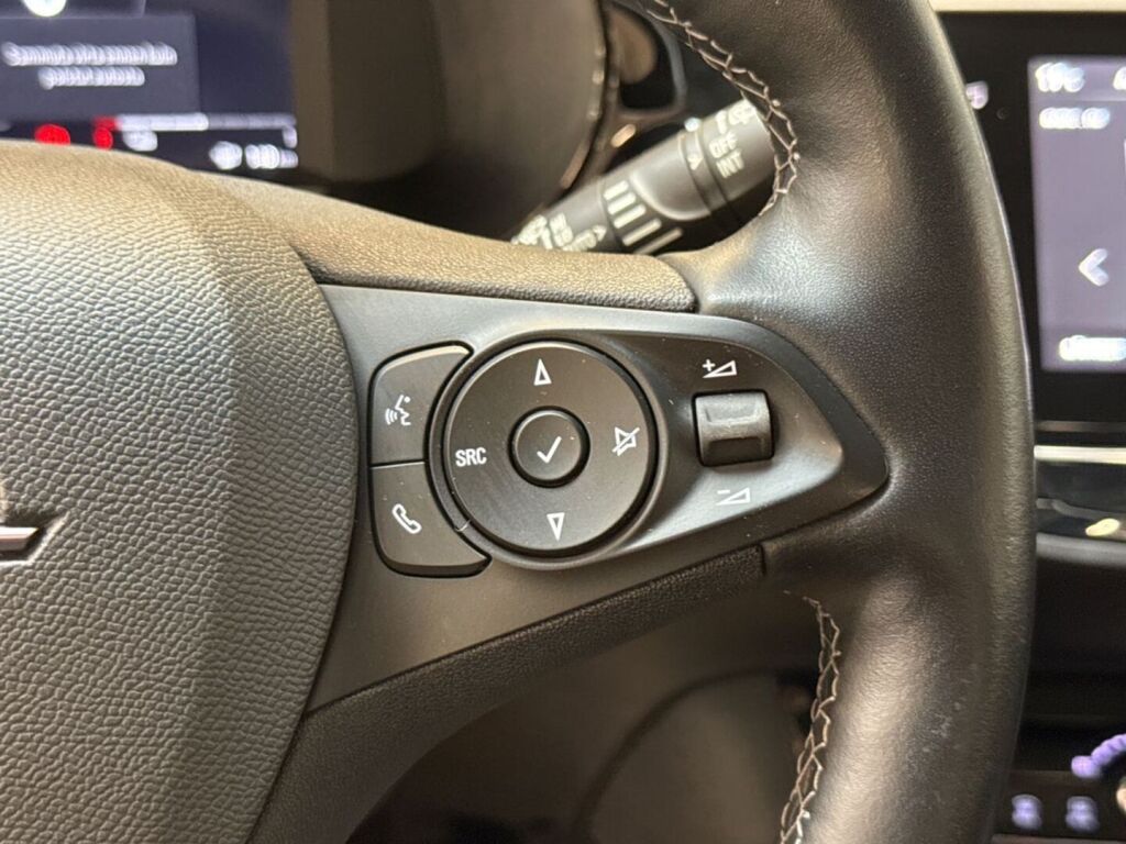 Opel Corsa-e 2021 Punainen