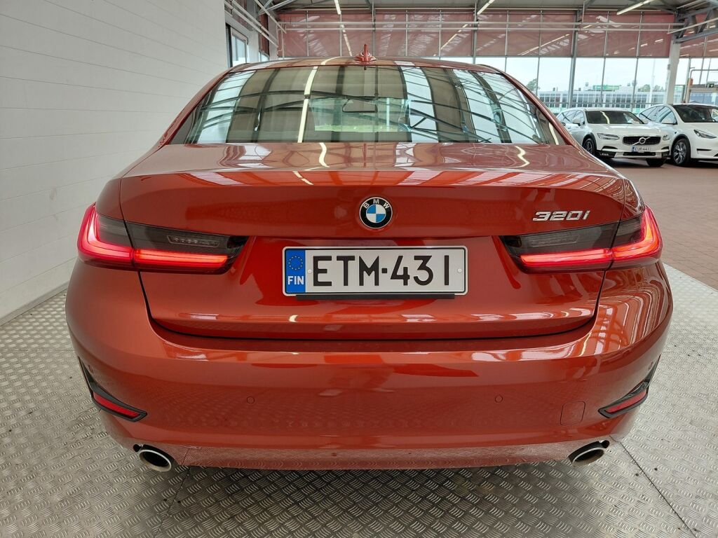 BMW 320 2021 Oranssi