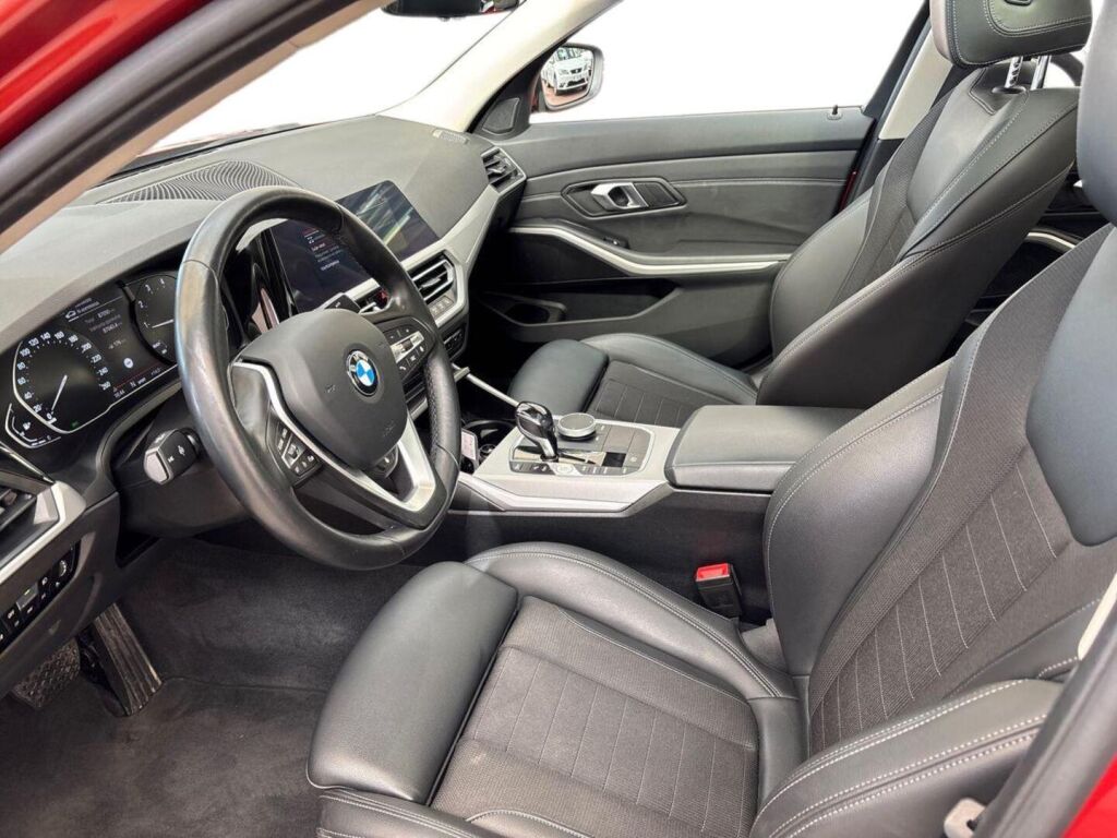 BMW 320 2021 Oranssi