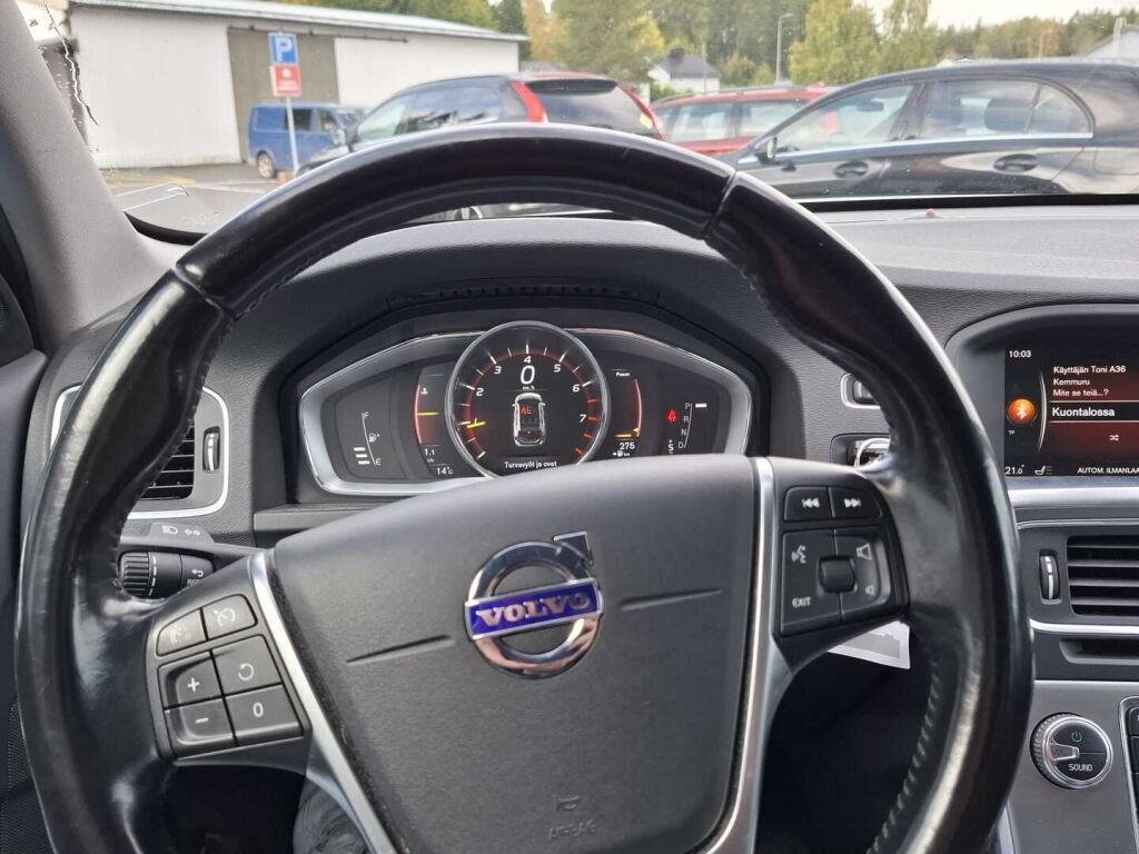 Volvo V60 2017 Valkoinen