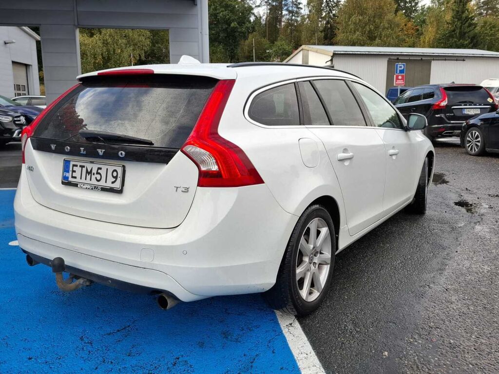 Volvo V60 2017 Valkoinen