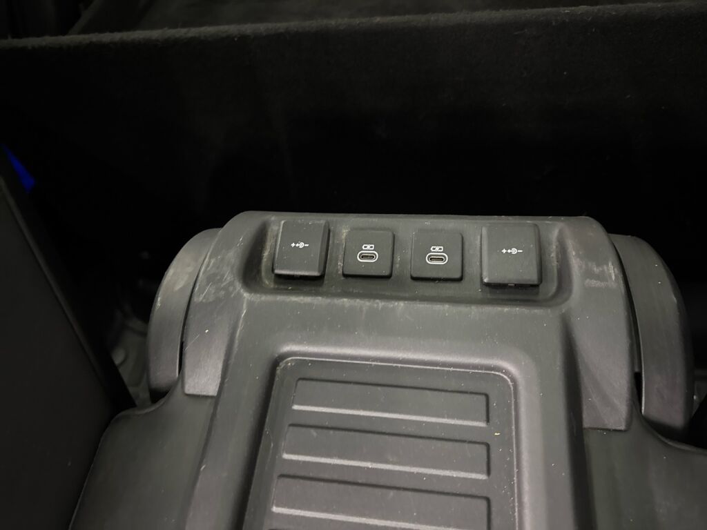 Land Rover Defender 2021 Harmaa