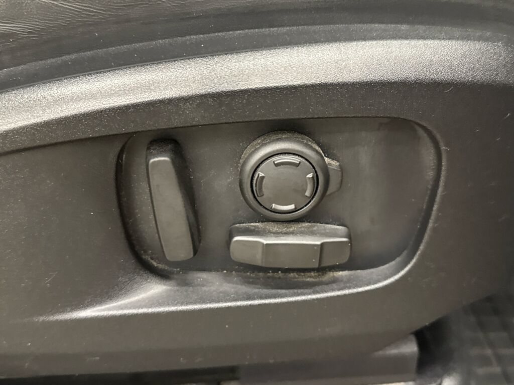 Land Rover Defender 2021 Harmaa