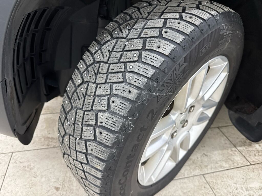 Land Rover Defender 2021 Harmaa