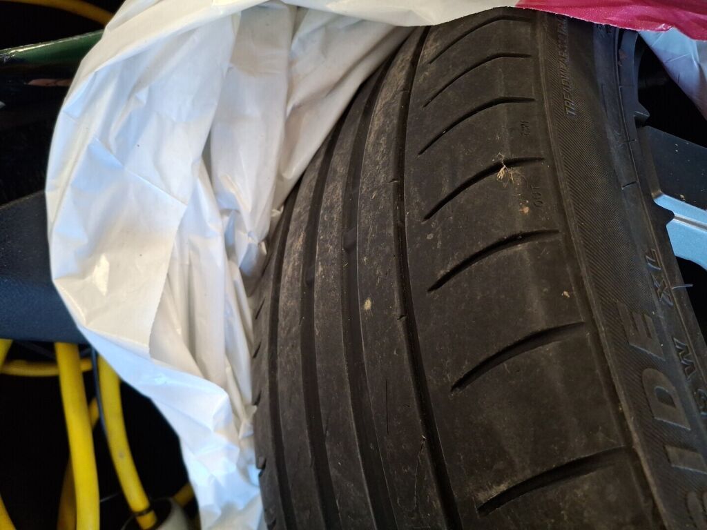 Mercedes-Benz C 2020 Musta