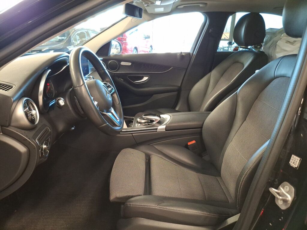 Mercedes-Benz C 2020 Musta