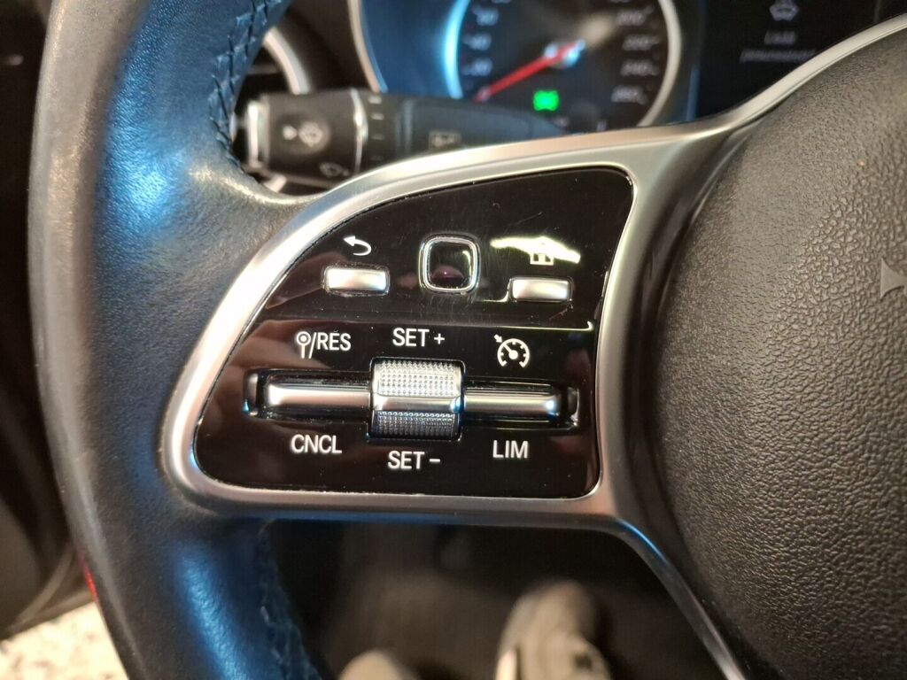 Mercedes-Benz C 2020 Musta