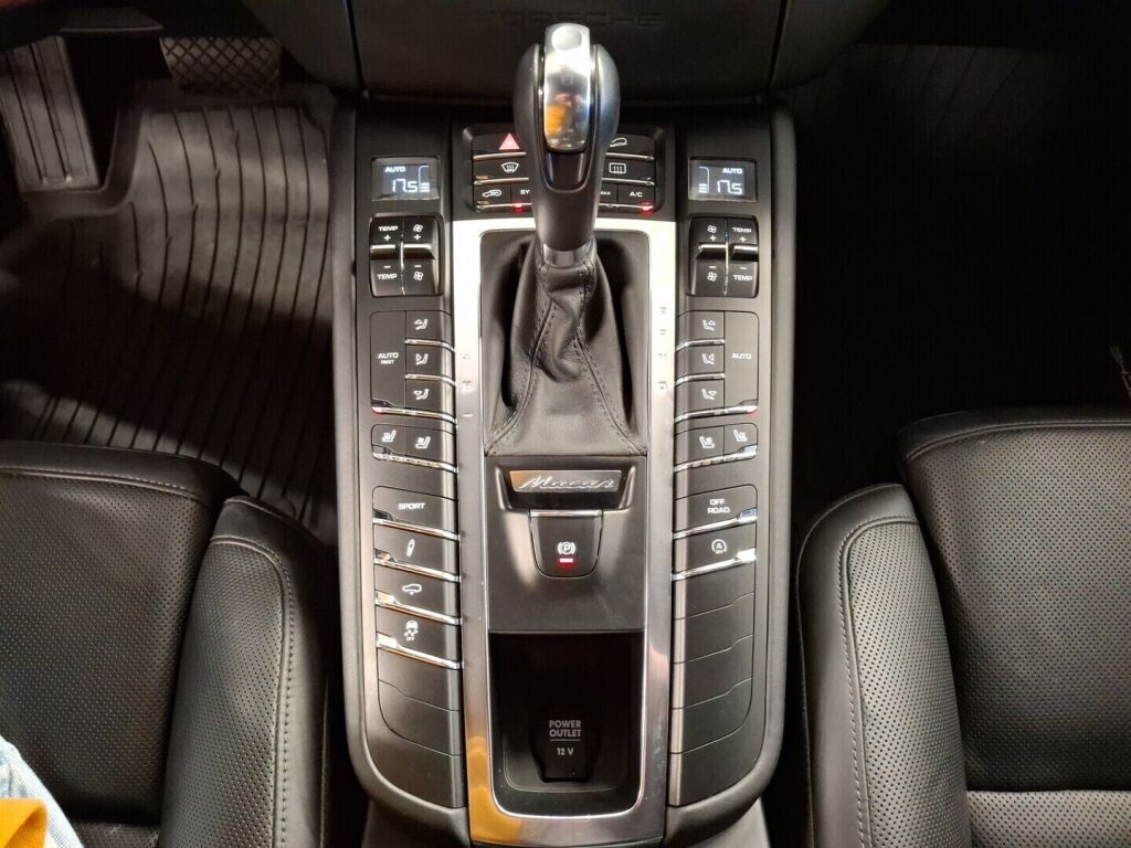 Porsche Macan 2015 Harmaa