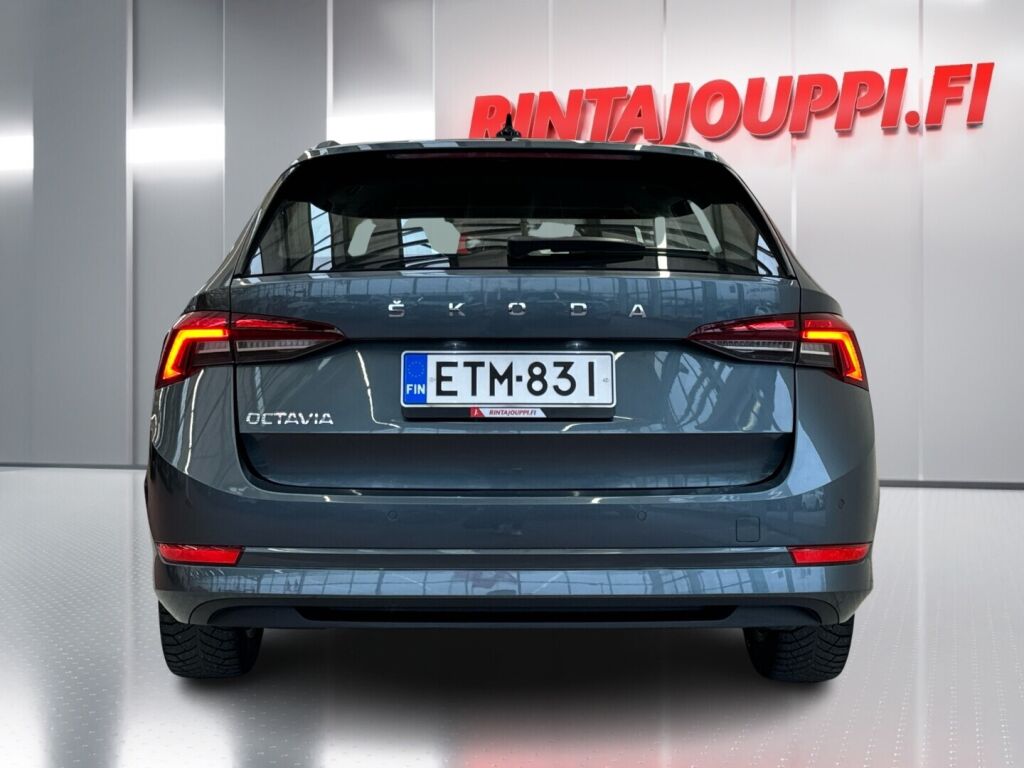 Skoda Octavia 2021 Harmaa