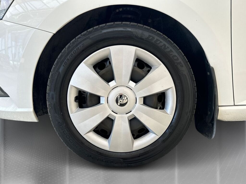 Skoda Fabia 2022 Valkoinen