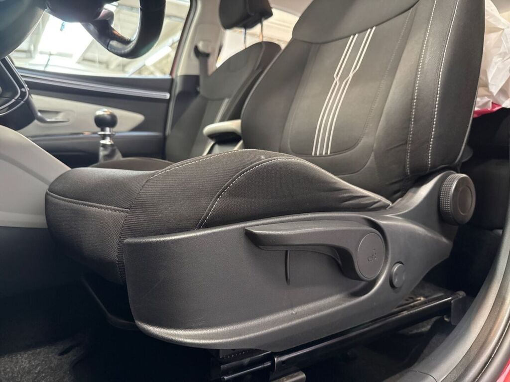 Hyundai Tucson 2021 Punainen