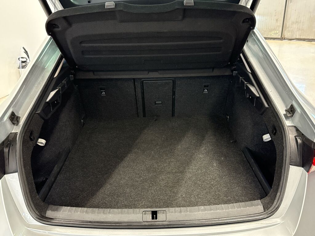 Skoda Octavia 2021 Harmaa