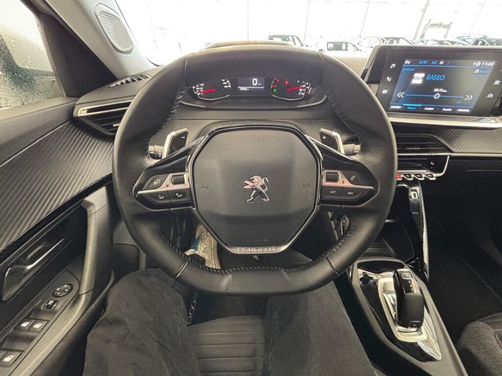 Peugeot 2008 2021 Valkoinen