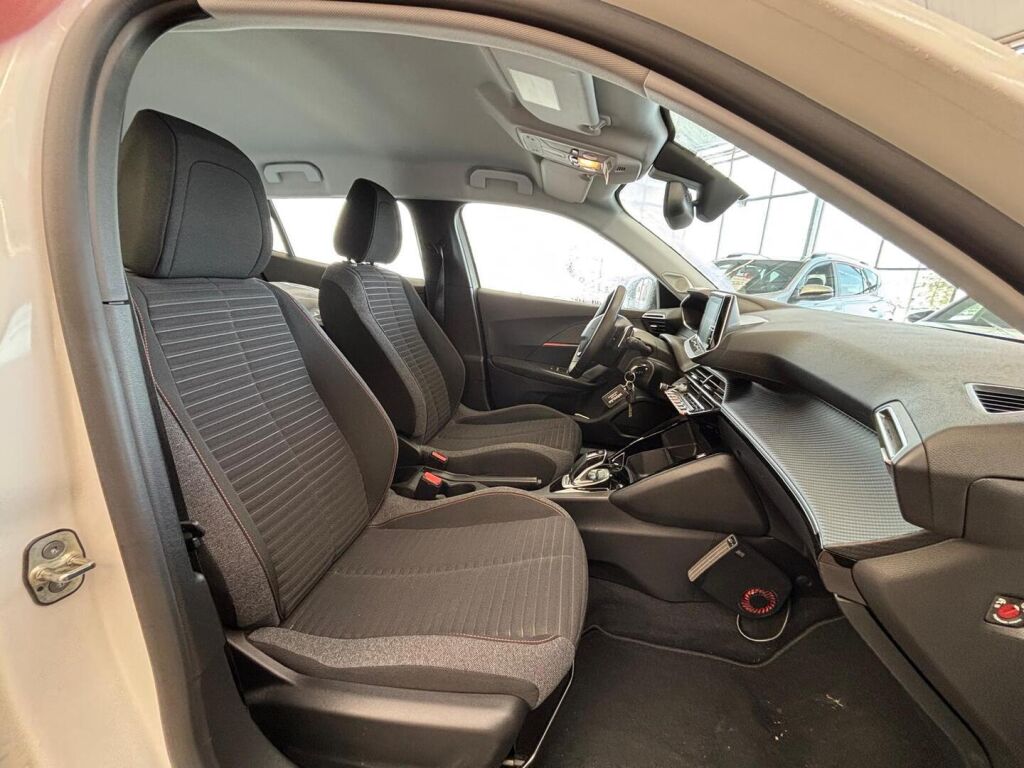 Peugeot 2008 2021 Valkoinen