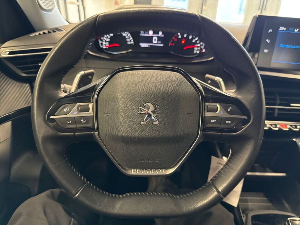 Peugeot 2008 2021 Harmaa