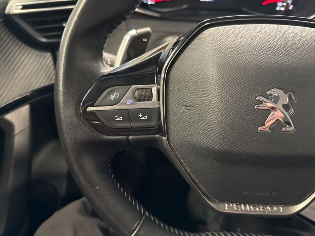 Peugeot 2008 2021 Harmaa