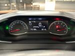 Peugeot 2008 2021 Oranssi