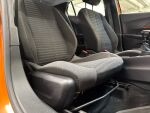 Peugeot 2008 2021 Oranssi